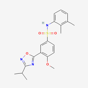 molecular formula C20H23N3O4S B7719409 N-(2,3-dimethylphenyl)-3-(3-isopropyl-1,2,4-oxadiazol-5-yl)-4-methoxybenzenesulfonamide 