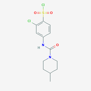 molecular formula C13H16Cl2N2O3S B7723811 2-Chloro-4-(4-methylpiperidine-1-carboxamido)benzene-1-sulfonyl chloride 