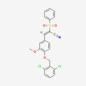 (E)-2-(benzenesulfonyl)-3-[4-[(2,6-dichlorophenyl)methoxy]-3-methoxyphenyl]prop-2-enenitrile