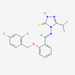 molecular formula C19H18Cl2N4OS B7758097 (E)-4-((2-((2,4-dichlorobenzyl)oxy)benzylidene)amino)-5-isopropyl-4H-1,2,4-triazole-3-thiol 