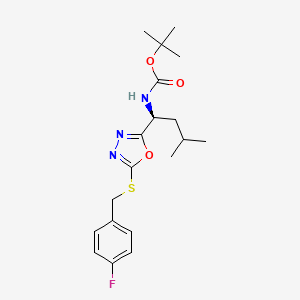tert-butyl N-[(1S)-1-[5-[(4-fluorophenyl)methylsulfanyl]-1,3,4-oxadiazol-2-yl]-3-methylbutyl]carbamate