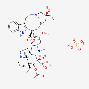 rel-(3aR,3a1R,4R,5S,5aR,10bR)-Methyl 4-acetoxy-3a-ethyl-9-((5S,9S)-5-ethyl-5-hydroxy-9-(methoxycarbonyl)-2,4,5,6,7,8,9,10-octahydro-1H-3,7-methano[1]azacycloundecino[5,4-b]indol-9-yl)-5-hydroxy-8-methoxy-6-methyl-3a,3a1,4,5,5a,6,11,12-octahydro-1H-indoliz