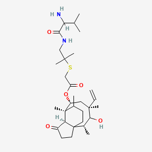 [(2R,4S,6R,7S,8R)-4-ethenyl-3-hydroxy-2,4,7,14-tetramethyl-9-oxo-6-tricyclo[5.4.3.01,8]tetradecanyl] 2-[1-[(2-amino-3-methylbutanoyl)amino]-2-methylpropan-2-yl]sulfanylacetate