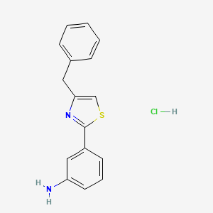 molecular formula C16H15ClN2S B7841754 3-(4-Benzyl-1,3-thiazol-2-yl)aniline hydrochloride 