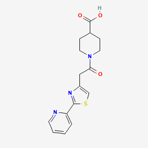 molecular formula C16H17N3O3S B7849798 1-[2-(2-Pyridin-2-yl-1,3-thiazol-4-yl)acetyl]piperidine-4-carboxylic acid 
