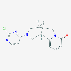 molecular formula C15H15ClN4O B7856846 (1R,5S)-3-(2-chloropyrimidin-4-yl)-3,4,5,6-tetrahydro-1H-1,5-methanopyrido[1,2-a][1,5]diazocin-8(2H)-one 