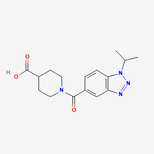 molecular formula C16H20N4O3 B7878386 1-[(1-isopropyl-1H-1,2,3-benzotriazol-5-yl)carbonyl]piperidine-4-carboxylic acid 