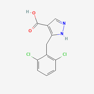 5-[(2,6-dichlorophenyl)methyl]-1H-pyrazole-4-carboxylic acid