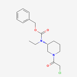 molecular formula C17H23ClN2O3 B7917040 [(R)-1-(2-Chloro-acetyl)-piperidin-3-yl]-ethyl-carbamic acid benzyl ester 