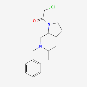 molecular formula C17H25ClN2O B7921167 1-{2-[(Benzyl-isopropyl-amino)-methyl]-pyrrolidin-1-yl}-2-chloro-ethanone 