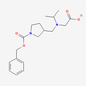 molecular formula C18H26N2O4 B7924699 3-[(Carboxymethyl-isopropyl-amino)-methyl]-pyrrolidine-1-carboxylic acid benzyl ester 
