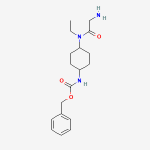 molecular formula C18H27N3O3 B7927754 {4-[(2-Amino-acetyl)-ethyl-amino]-cyclohexyl}-carbamic acid benzyl ester 