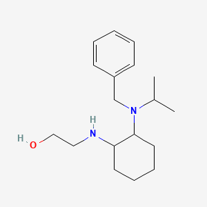 molecular formula C18H30N2O B7928058 2-[2-(Benzyl-isopropyl-amino)-cyclohexylamino]-ethanol 