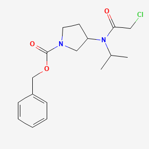 molecular formula C17H23ClN2O3 B7929402 3-[(2-Chloro-acetyl)-isopropyl-amino]-pyrrolidine-1-carboxylic acid benzyl ester 