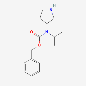 molecular formula C15H22N2O2 B7931600 Isopropyl-pyrrolidin-3-yl-carbamic acid benzyl ester 