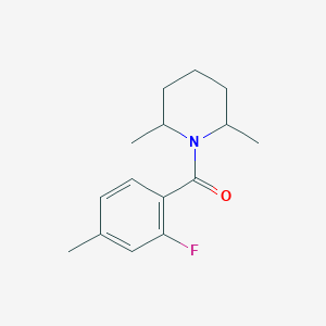 molecular formula C15H20FNO B7939202 (2,6-Dimethylpiperidin-1-yl)(2-fluoro-4-methylphenyl)methanone 