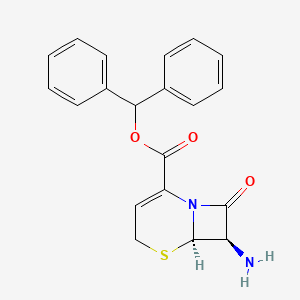 molecular formula C20H18N2O3S B7945050 (6R,7R)-Benzhydryl 7-amino-8-oxo-5-thia-1-azabicyclo[4.2.0]oct-2-ene-2-carboxylate 