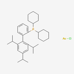molecular formula C33H49AuClP B7945791 Chloro[2-dicyclohexyl(2',4',6'-trisopropylbiphenyl)phosphine]gold(I) 