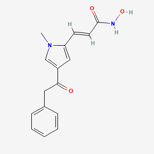 molecular formula C16H16N2O3 B7947396 (2E)-N-hydroxy-3-[1-methyl-4-(phenylacetyl)-1H-pyrrol-2-yl]prop-2-enamide 