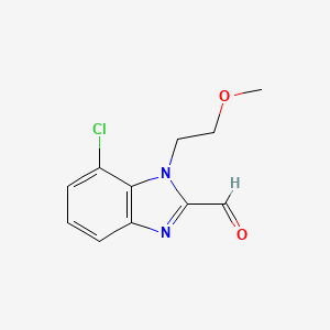 molecular formula C11H11ClN2O2 B7951071 7-Chloro-1-(2-methoxyethyl)-1H-benzo[d]imidazole-2-carbaldehyde 
