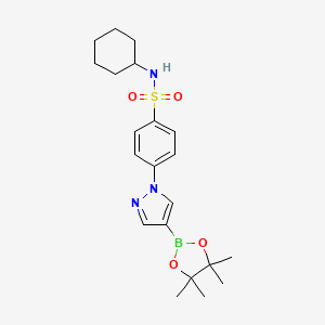 molecular formula C21H30BN3O4S B7953015 N-Cyclohexyl-4-[4-(tetramethyl-1,3,2-dioxaborolan-2-yl)pyrazol-1-yl]benzenesulfonamide 