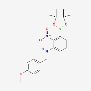 molecular formula C20H25BN2O5 B7953907 N-[(4-Methoxyphenyl)methyl]-2-nitro-3-(tetramethyl-1,3,2-dioxaborolan-2-yl)aniline 
