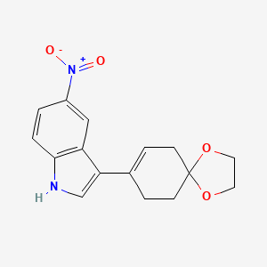 molecular formula C16H16N2O4 B7969452 5-硝基-3-(1,4-二氧杂螺[4.5]癸-7-烯-8-基)-1H-吲哚 