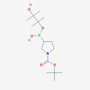 molecular formula C15H30BNO5 B7969823 (3-Hydroxy-2,3-dimethylbutan-2-yl)oxy-[1-[(2-methylpropan-2-yl)oxycarbonyl]pyrrolidin-3-yl]borinic acid 