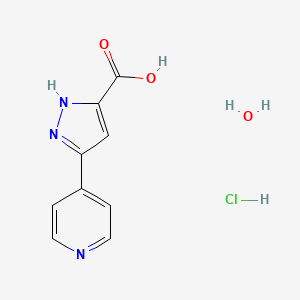 molecular formula C9H10ClN3O3 B7970100 3-(Pyridin-4-yl)-1H-pyrazole-5-carboxylic acid hydrochloride hydrate 