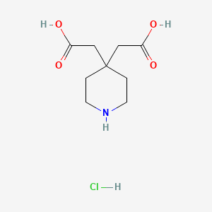 molecular formula C9H16ClNO4 B7982936 2-[4-(Carboxymethyl)piperidin-4-yl]acetic acid;hydrochloride 