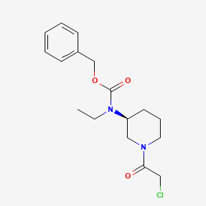 molecular formula C17H23ClN2O3 B7985068 [(S)-1-(2-Chloro-acetyl)-piperidin-3-yl]-ethyl-carbamic acid benzyl ester 