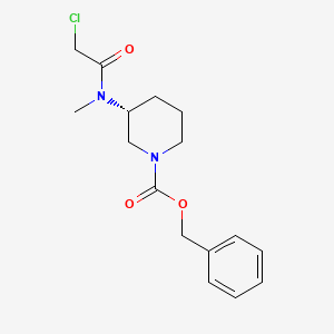 molecular formula C16H21ClN2O3 B7986028 (R)-3-[(2-Chloro-acetyl)-methyl-amino]-piperidine-1-carboxylic acid benzyl ester 