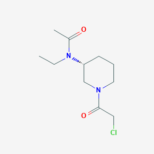 molecular formula C11H19ClN2O2 B7987341 N-[(R)-1-(2-Chloro-acetyl)-piperidin-3-yl]-N-ethyl-acetamide 