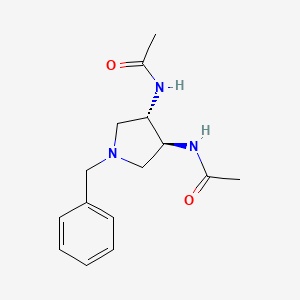 molecular formula C15H21N3O2 B7988772 N-[(3S,4S)-4-acetamido-1-benzylpyrrolidin-3-yl]acetamide 