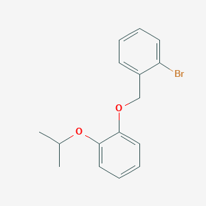 molecular formula C16H17BrO2 B7997236 1-Bromo-2-((2-isopropoxyphenoxy)methyl)benzene 