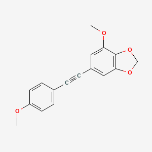 molecular formula C17H14O4 B8006496 4-甲氧基-6-[(4-甲氧基苯基)乙炔基]-1,3-苯并二氧杂环 