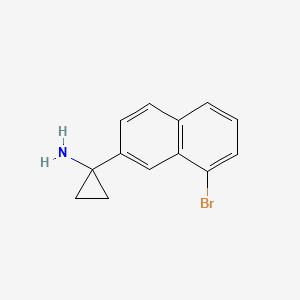 molecular formula C13H12BrN B8013061 1-(8-Bromonaphthalen-2-YL)cyclopropan-1-amine 