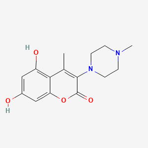 molecular formula C15H18N2O4 B8014999 5,7-Dihydroxy-4-methyl-3-(4-methylpiperazin-1-yl)-2H-chromen-2-one 