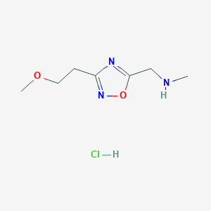 molecular formula C7H14ClN3O2 B8018094 1-(3-(2-methoxyethyl)-1,2,4-oxadiazol-5-yl)-N-methylmethanamine hydrochloride 