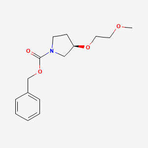 molecular formula C15H21NO4 B8030715 (R)-Benzyl 3-(2-methoxyethoxy) pyrrolidine-1-carboxylate 