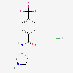 molecular formula C12H14ClF3N2O B8035631 N-(Pyrrolidin-3-yl)-4-(trifluoromethyl)benzamide hydrochloride 