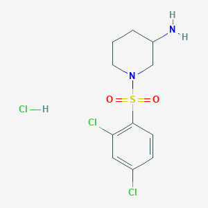 molecular formula C11H15Cl3N2O2S B8035699 1-((2,4-Dichlorophenyl)sulfonyl)piperidin-3-amine hydrochloride 