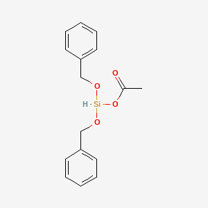 molecular formula C16H18O4Si B8038036 Bis(phenylmethoxy)silyl acetate 