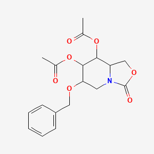 molecular formula C18H21NO7 B8040355 Acetic acid 7-acetoxy-6-benzyloxy-3-oxo-hexahydro-oxazolo[3,4-a]pyridin-8-yl ester 
