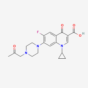 molecular formula C20H22FN3O4 B8044882 1-Cyclopropyl-6-fluoro-4-oxo-7-[4-(2-oxopropyl)piperazin-1-yl]quinoline-3-carboxylic acid 