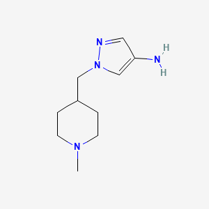 molecular formula C10H18N4 B8048475 1-((1-甲基哌啶-4-基)甲基)-1H-吡唑-4-胺 