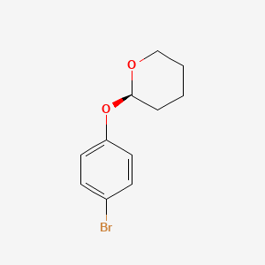 molecular formula C11H13BrO2 B8051152 (2R)-2-(4-bromophenoxy)oxane 