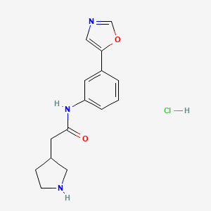 molecular formula C15H18ClN3O2 B8052167 N-[3-(1,3-oxazol-5-yl)phenyl]-2-(pyrrolidin-3-yl)acetamide hydrochloride 