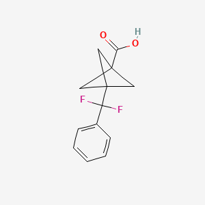 molecular formula C13H12F2O2 B8054332 3-(Difluoro(phenyl)methyl)bicyclo[1.1.1]pentane-1-carboxylic acid 