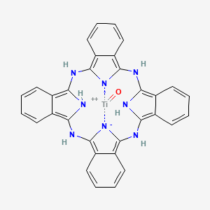 molecular formula C32H22N8OTi B8058086 2,11,20,29,38,40-Hexaza-37,39-diazanidanonacyclo[28.6.1.13,10.112,19.121,28.04,9.013,18.022,27.031,36]tetraconta-1(36),3,5,7,9,12,14,16,18,21,23,25,27,30,32,34-hexadecaene;oxotitanium(2+) 